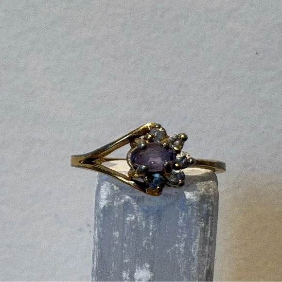 14K Amethyst & Cubic Zirconium Ring - Picture 3 of 10